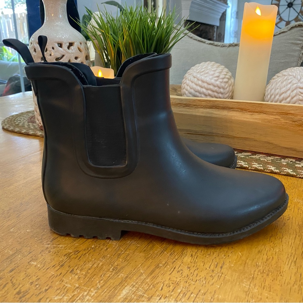 Austin Trading Co Rubber Rainboots size 7